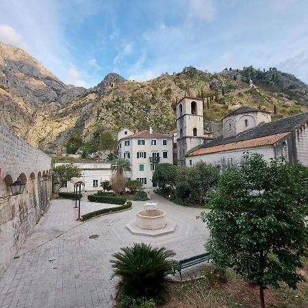 Old Town Kotor Square Apartment Exterior photo