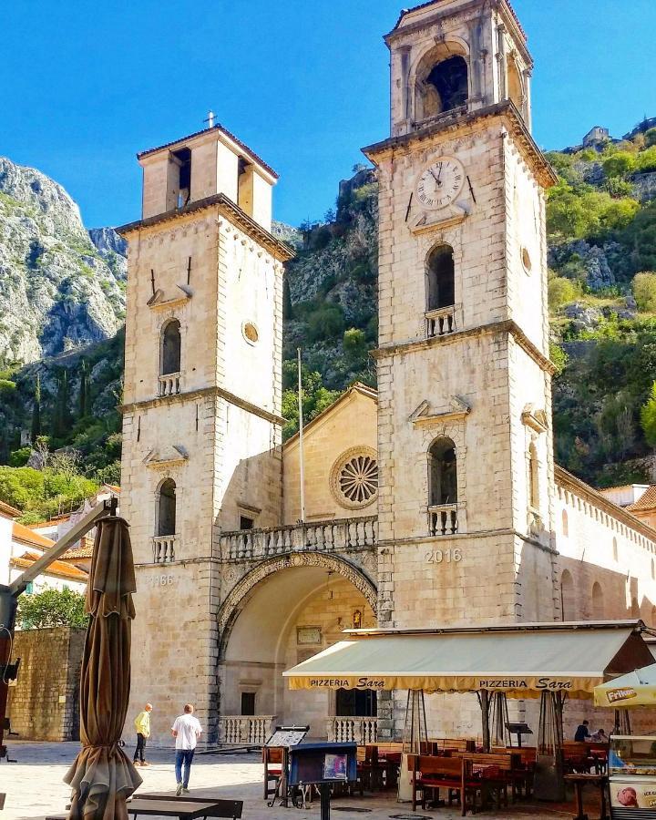 Old Town Kotor Square Apartment Exterior photo