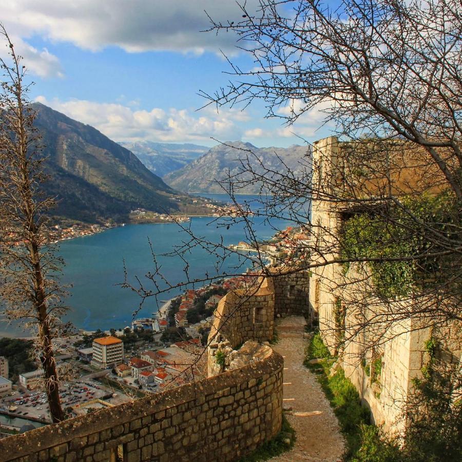 Old Town Kotor Square Apartment Exterior photo