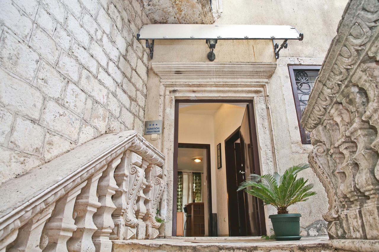 Old Town Kotor Square Apartment Exterior photo